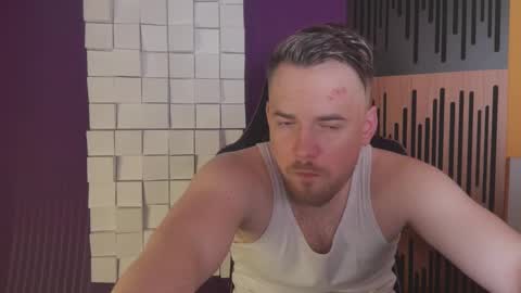 Snapshot of oscarsavage chatting on March 2025 12:40:02 AM Oscar Steel Savage online show from March 2025 12:40:02 AM
