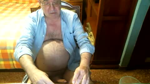 Snapshot of oscarw chatting on May 2026 02:45:01 PM Oscar online show from May 2026 02:45:01 PM