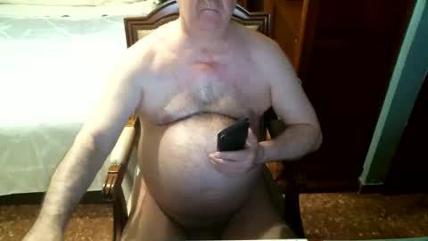 Snapshot of oscarw chatting on July 2026 04:05:01 PM Oscar online show from July 2026 04:05:01 PM