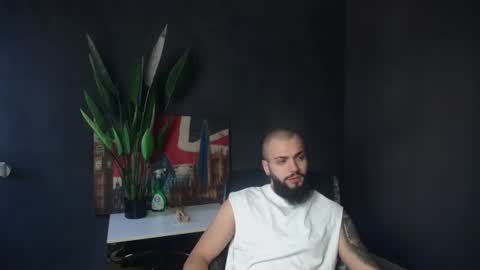 Snapshot of oscarwills chatting on June 2026 04:26:02 AM OscarWills online show from June 2026 04:26:02 AM