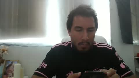 Snapshot of oscaryn_martell chatting on November 2025 07:01:02 PM oscaryn_martell online show from November 2025 07:01:02 PM