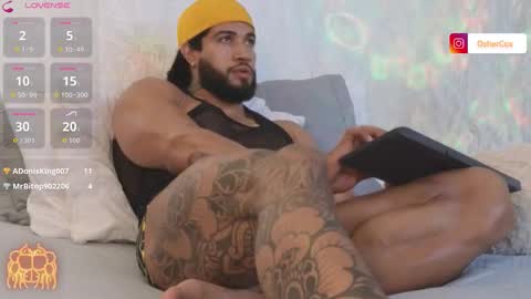 Snapshot of osher_cox chatting on March 2026 01:14:01 AM osher_cox online show from March 2026 01:14:01 AM