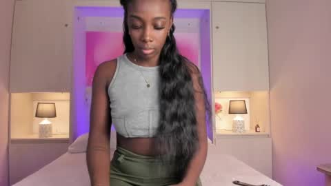 oshun_444 online show from April 2026 12:09:02 PM