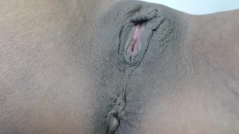 Snapshot of osirishills chatting on October 2025 08:09:02 PM OsirisHills online show from October 2025 08:09:02 PM