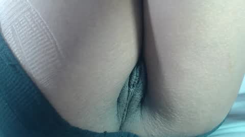 Snapshot of osirishills chatting on November 2025 07:02:02 PM OsirisHills online show from November 2025 07:02:02 PM