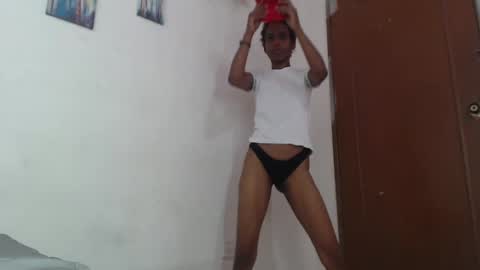 Snapshot of osirishills chatting on November 2025 06:52:02 PM OsirisHills online show from November 2025 06:52:02 PM