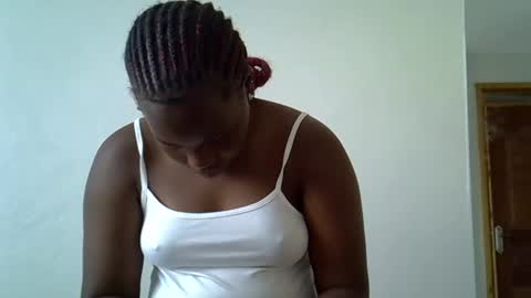 osoprettyebony online show from October 2025 11:07:01 AM