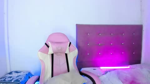 Maria   online show from February 2026 06:08:01 AM