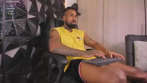 Snapshot of ostin_danielss chatting on October 2025 11:02:01 PM Ostin Daniels online show from October 2025 11:02:01 PM