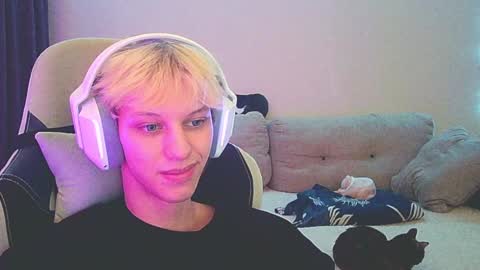 Snapshot of ostin_meoww chatting on December 2024 03:41:02 PM Ostin online show from December 2024 03:41:02 PM