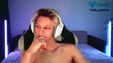 Snapshot of ostin_meoww chatting on February 2025 12:57:02 PM Ostin online show from February 2025 12:57:02 PM