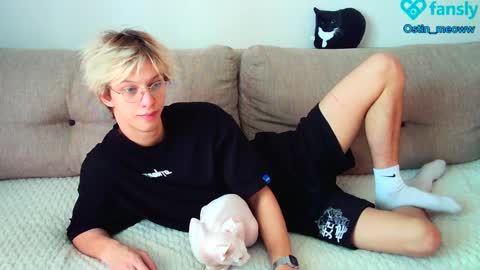 Snapshot of ostin_meoww chatting on February 2025 06:49:02 AM Ostin online show from February 2025 06:49:02 AM