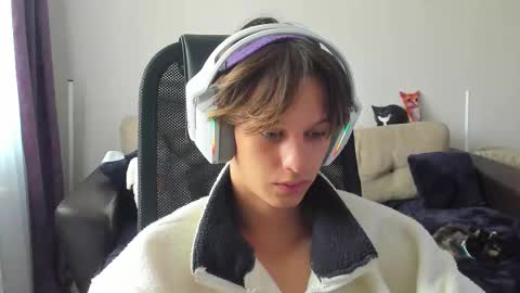 Snapshot of ostin_meoww chatting on September 2025 04:44:01 AM Ostin online show from September 2025 04:44:01 AM