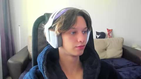 Ostin online show from October 2025 09:12:01 AM