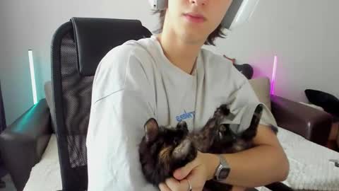 Ostin online show from February 2026 07:36:01 AM