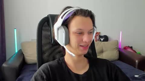 Ostin online show from March 2026 07:03:01 AM