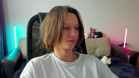 Snapshot of ostin_meoww chatting on April 2026 10:31:02 AM Ostin online show from April 2026 10:31:02 AM