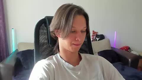 Snapshot of ostin_meoww chatting on June 2026 11:15:01 AM Ostin online show from June 2026 11:15:01 AM