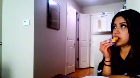 Chulo CLos online show from June 2026 08:11:01 PM