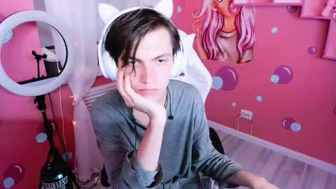 Otto online show from October 2025 08:35:01 PM