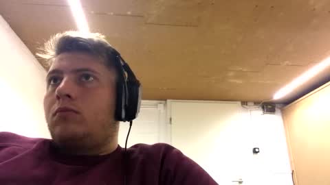 Snapshot of outflayd chatting on October 2025 11:11:02 AM outflayd online show from October 2025 11:11:02 AM