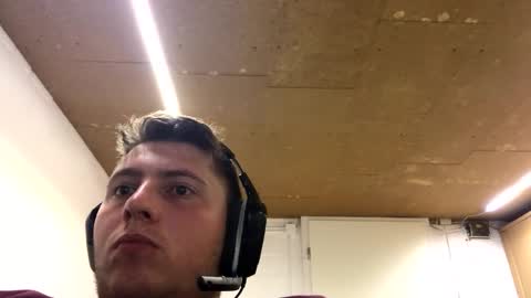 Snapshot of outflayd chatting on October 2025 11:27:02 PM outflayd online show from October 2025 11:27:02 PM