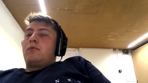 Snapshot of outflayd chatting on October 2025 11:49:01 PM outflayd online show from October 2025 11:49:01 PM