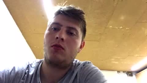 Snapshot of outflayd chatting on November 2025 11:14:02 PM outflayd online show from November 2025 11:14:02 PM