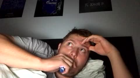 Snapshot of outflayd chatting on November 2025 12:09:02 AM outflayd online show from November 2025 12:09:02 AM