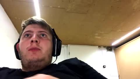 Snapshot of outflayd chatting on November 2025 11:54:01 PM outflayd online show from November 2025 11:54:01 PM