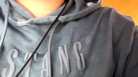 Snapshot of outflayd chatting on November 2025 10:16:02 AM outflayd online show from November 2025 10:16:02 AM