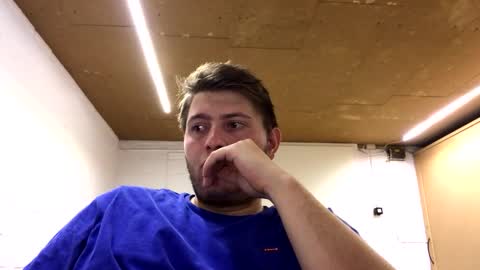 Snapshot of outflayd chatting on December 2025 10:15:02 PM outflayd online show from December 2025 10:15:02 PM