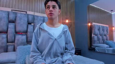 Owen Johnson online show from December 2025 11:48:01 AM