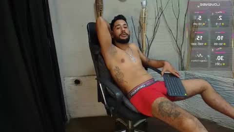 Snapshot of owen_scottx chatting on November 2025 03:52:02 AM Owen Scott  online show from November 2025 03:52:02 AM