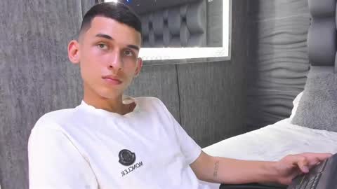 owen_stone1 online show from February 2025 04:29:01 AM