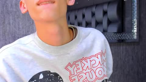 owen_stone1 online show from March 2025 11:37:02 AM