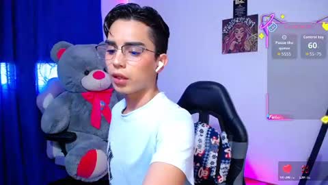 Snapshot of owenblue__ chatting on June 2026 12:26:02 PM Owen Independent model online show from June 2026 12:26:02 PM