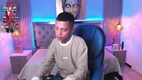 Snapshot of owenstone chatting on September 2025 04:13:02 AM OWEN online show from September 2025 04:13:02 AM