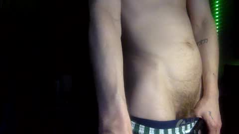Snapshot of oystersbaby562 chatting on October 2025 11:29:02 AM Frankie Oysters online show from October 2025 11:29:02 AM