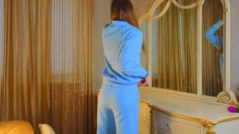 Snapshot of ozellaelazegui chatting on November 2025 08:40:01 AM Call me Gabriela online show from November 2025 08:40:01 AM