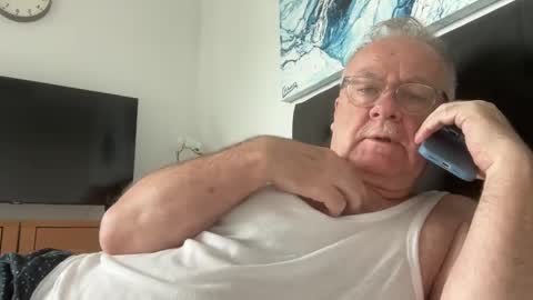 Snapshot of ozhairybearxxxx chatting on December 2024 11:40:01 PM ozhairybearxxxx online show from December 2024 11:40:01 PM