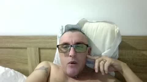 Snapshot of ozzie_male77 chatting on September 2025 07:42:01 AM Brian online show from September 2025 07:42:01 AM