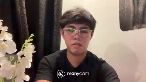 Snapshot of p1noytwink_ chatting on November 2025 04:58:02 PM Terrence online show from November 2025 04:58:02 PM