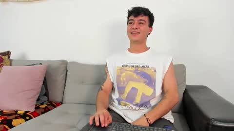 Snapshot of p_jhon chatting on November 2025 02:34:02 AM P online show from November 2025 02:34:02 AM