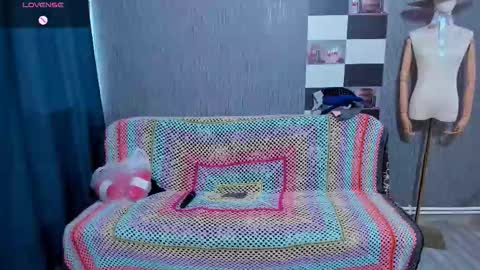 Ella online show from November 2025 07:42:02 AM