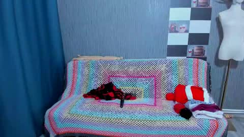 Ella online show from December 2025 05:13:01 AM