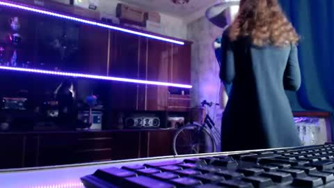 Ella online show from April 2026 06:11:02 AM