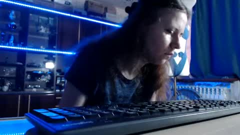 Ella online show from April 2026 06:28:01 AM