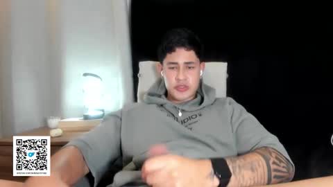 Javi    online show from October 2025 03:51:01 AM