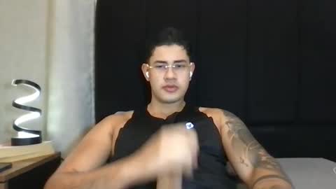 Javi    online show from May 2026 09:05:01 AM
